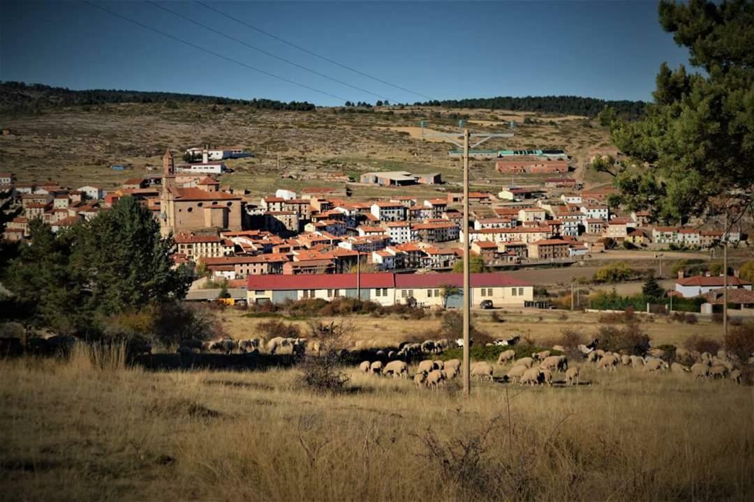 Hostal Restaurante San Millan Orihuela del Tremedal Eksteriør billede